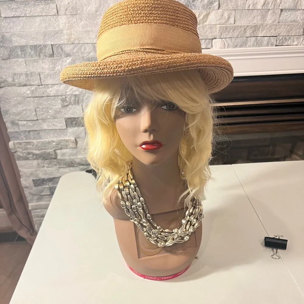 Blonde Wavy Hair Wig – Medium Length